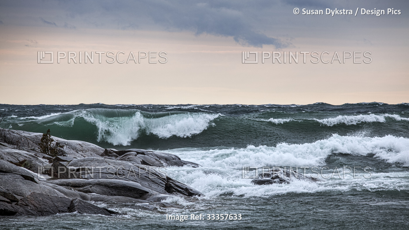 Big Waves on Lake Superior